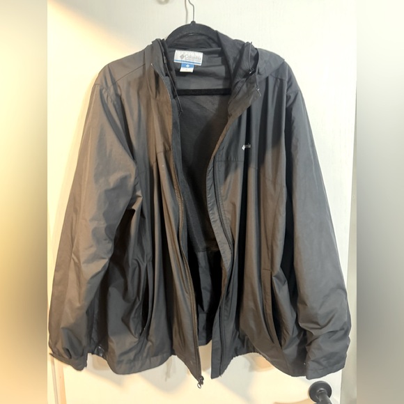 Columbia Jackets & Blazers - Columbia Black Utility Jacket Lightweight Outdoor Essential